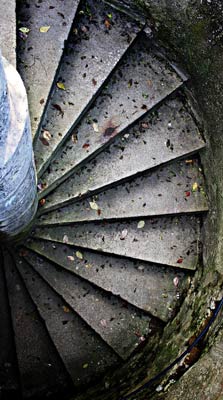 5 Tips for Writing about Travel Memories 4 avantrend spiral staircase 496918 1280